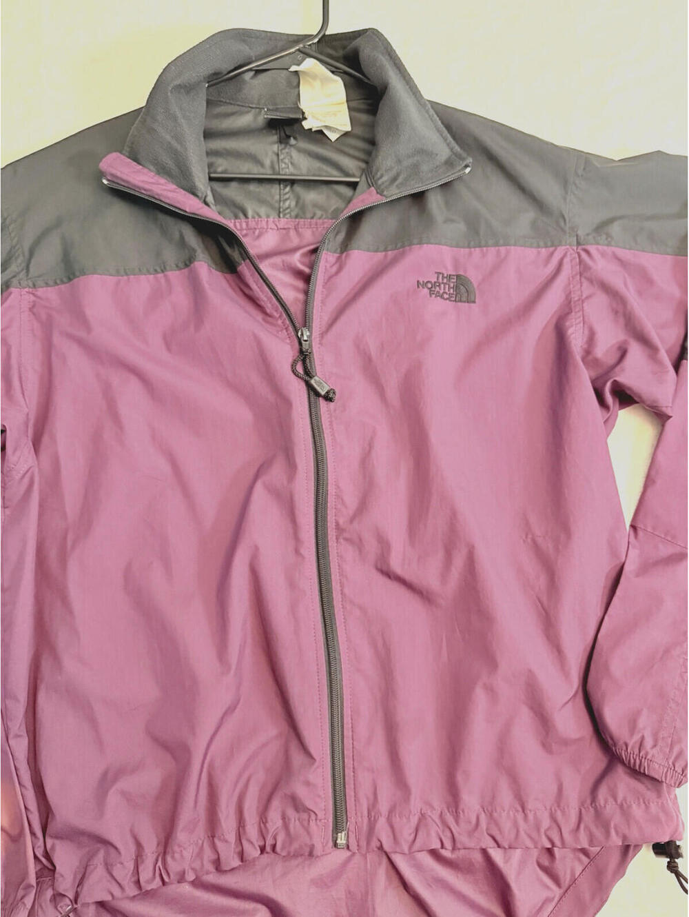 The North Face Windbreaker Jacket Mens XL Purple Gray Full Zip Lightweight